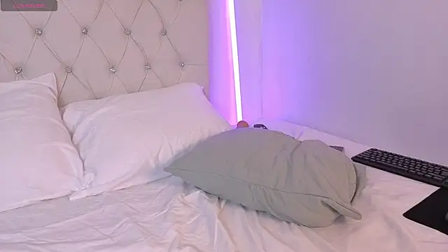 Isabella-lux's Live XXX Chat