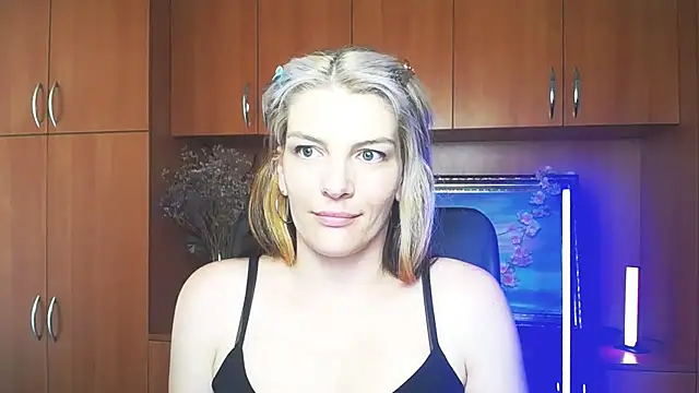 Chat +18 de VanessaRey_ ao vivo