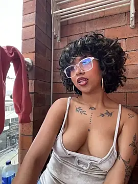 Czat XXX na żywo – Laila_LS