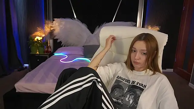Онлайн чат XXX LizzaMoonn