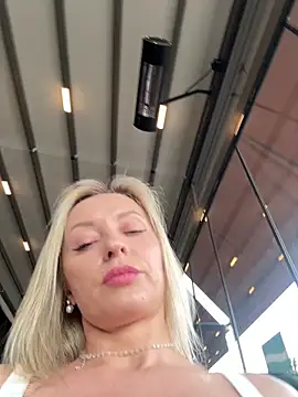 Živý XXX chat VikaBunny1