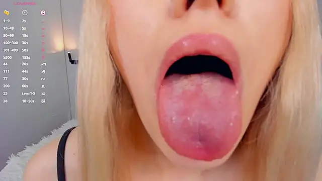 Barbiebloom élő XXX-chatje