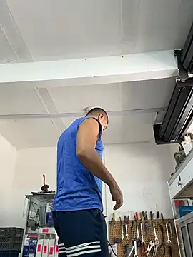 Paul22cm-'s Live XXX Chat