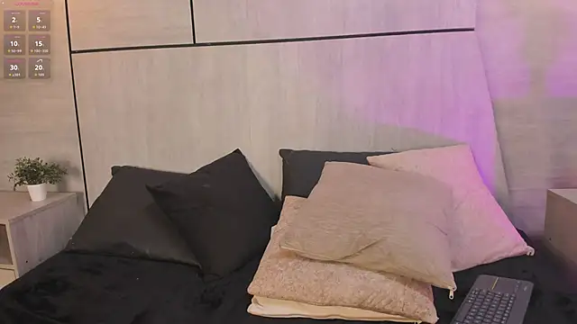Chat +18 de xiomara_cortes ao vivo