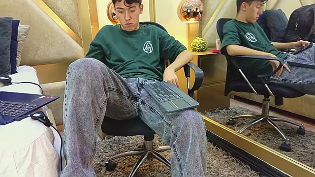 Austin_Reedss – Naživo XXX chat