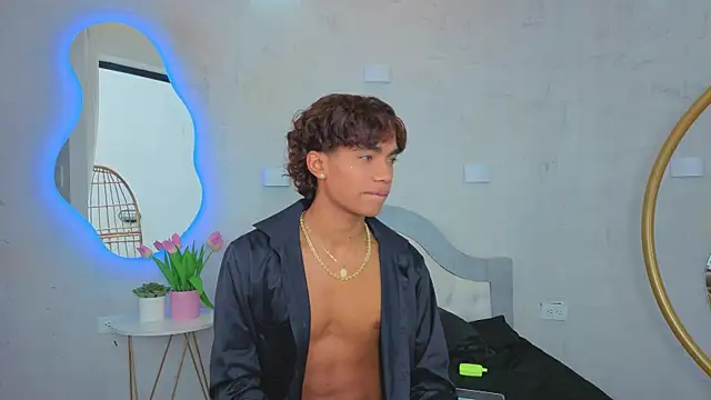 AlanCutee Webcam Show