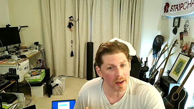 9VOLTT's Webcam Show