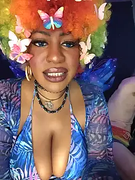 AmazonianMistress Show in webcam