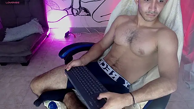 دردشة caius_bigcock1 الجنسية المباشرة