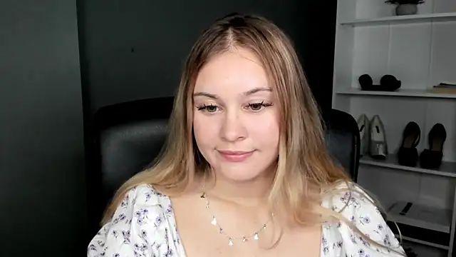 kitty_valeria – Naživo XXX chat