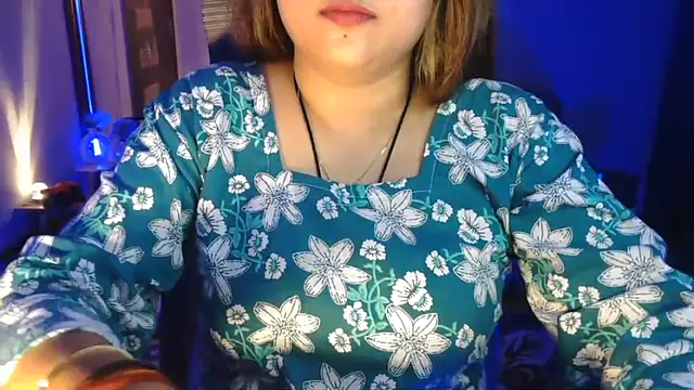 Mitikaa 라이브 XXX 채팅