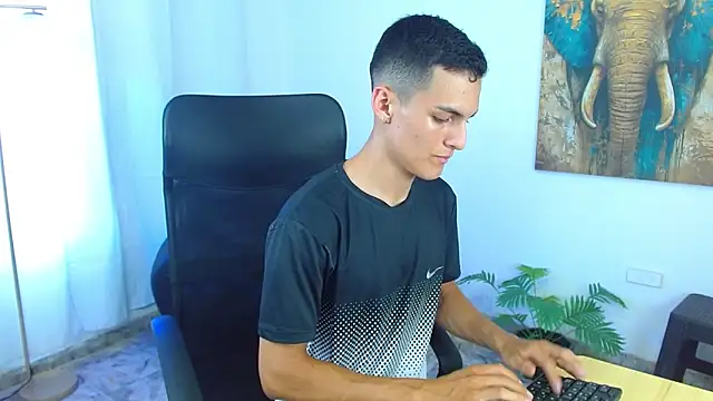 Matiius18's Live XXX Chat