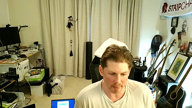 9VOLTT's Webcam Show