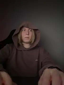 Pokazy przed kamerką – Hirtay