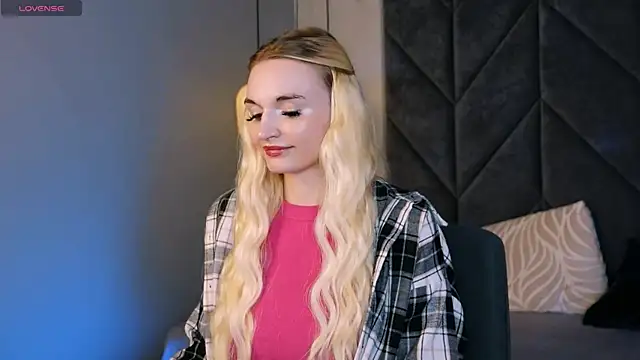 Mila__Lux élő XXX-chatje