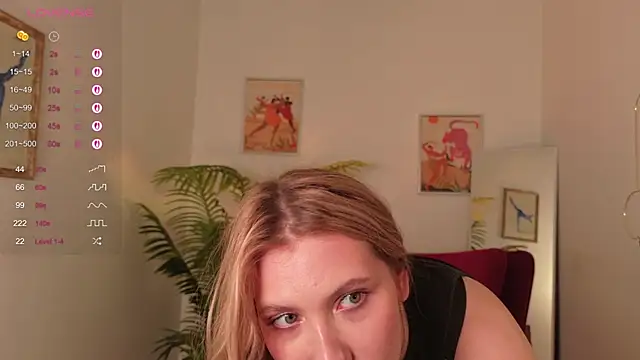 Emilicious' Live XXX Chat