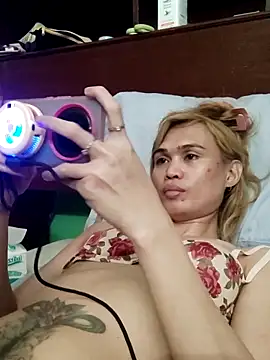 QueenSoreal: απευθείας συνομιλία ΧΧΧ