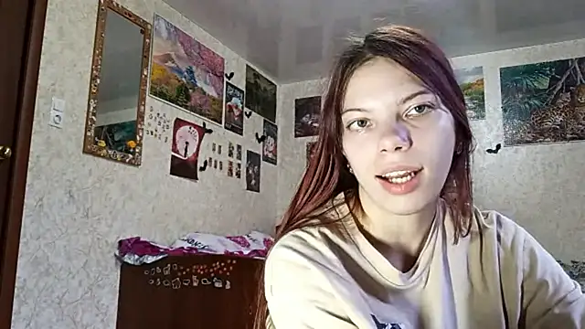 LonaSylvis Adlı Modelin Canlı XXX Sohbeti