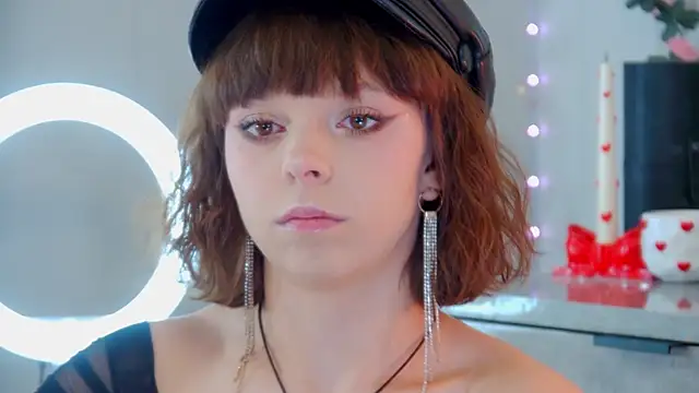 ElisabethDavis Adlı Modelin Canlı XXX Sohbeti