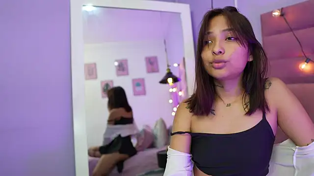 kinkylittlegirll Adlı Modelin Canlı XXX Sohbeti