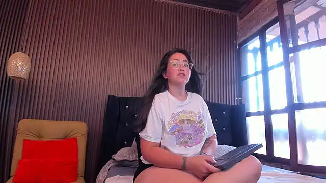 AlissBluumm's Live XXX Chat