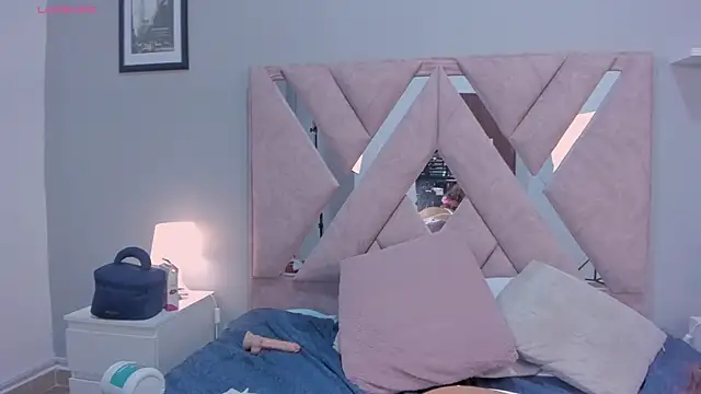 Eva-Millss élő XXX-chatje