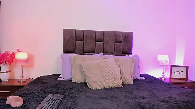 Aliccecullen élő XXX-chatje