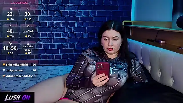 CuteCoupleReal's Live XXX Chat
