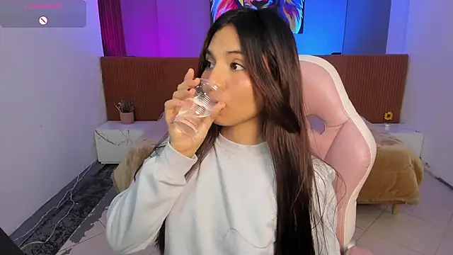 XXX chat uživo modela amira_cute2