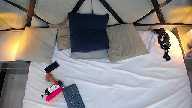 Amber_Dolls' Webcam Show