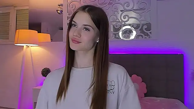 LuisaClover's Live XXX Chat