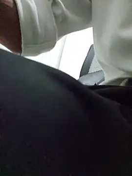 XXX chat uživo modela RikzAdam