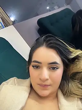 Antonella_Julieta Adlı Modelin Web Kamerası Şovu