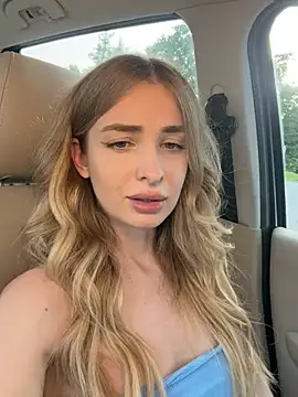 EvieEvans Adlı Modelin Canlı XXX Sohbeti
