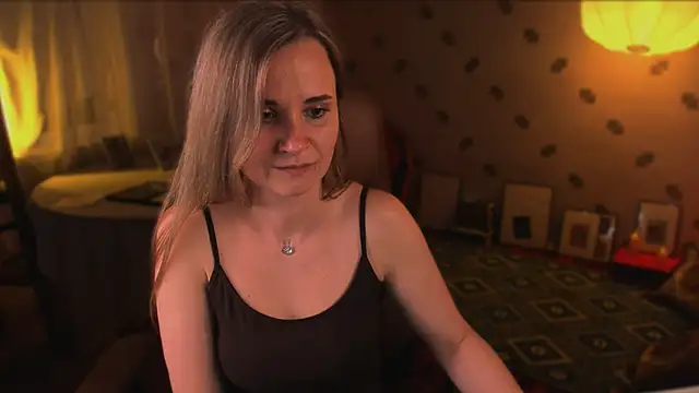 Chat +18 de MiaSparkes ao vivo