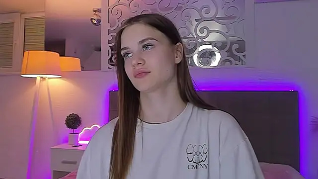 LuisaClover 现场XXX聊天