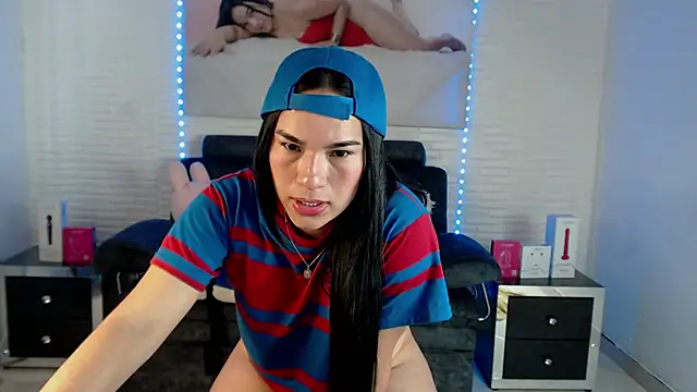 Lolitta_xxx's Webcam Show