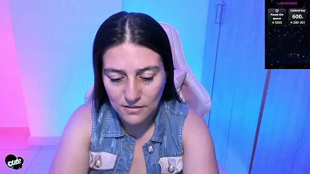 Chatroom XXX en direct de Saskyaa