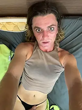 Webkamerová show nikkiasspussy