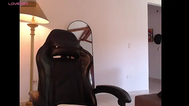 leslycarsson's Live XXX Chat