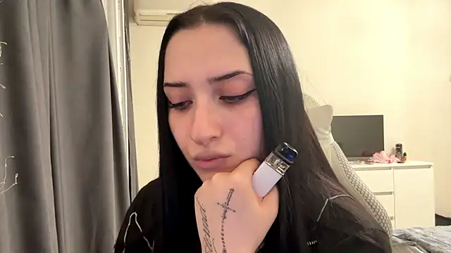 KiraJaydes' Live XXX Chat