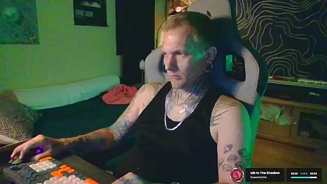 paulvelvet webkamerás műsora