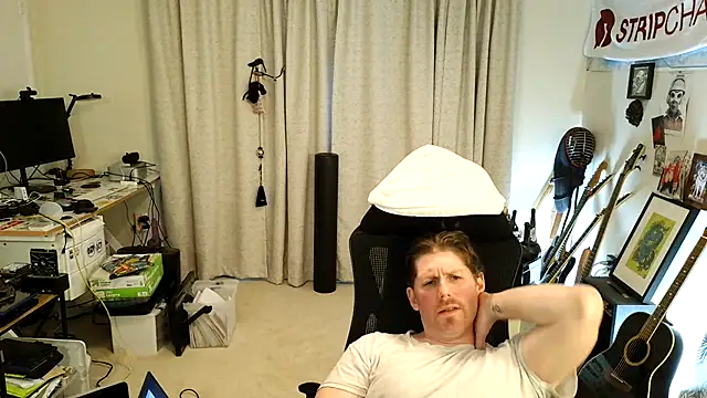 9VOLTT's Live XXX Chat