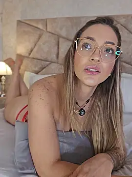 ClaradelMar's Live XXX Chat