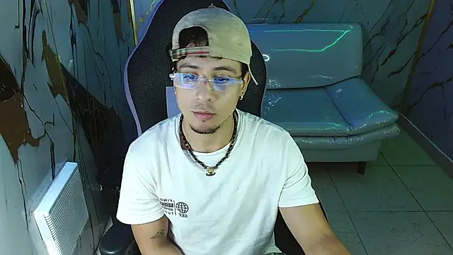Chat +18 de jbarto_ ao vivo