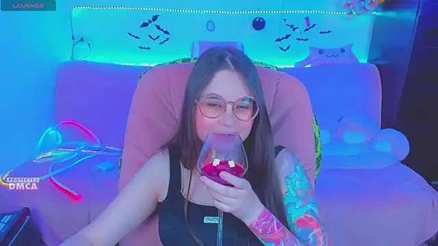 دردشة Lolisuccub الجنسية المباشرة