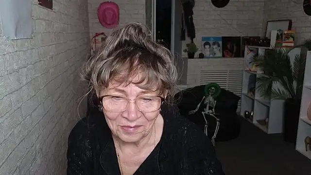Betty_Brick Adlı Modelin Web Kamerası Şovu