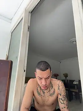 XXX chat uživo modela AlphaMasterXxx