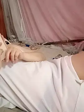 Romilk-12 Live XXX-chat