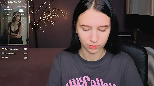Chatroom XXX en direct de KarolinaBlacks